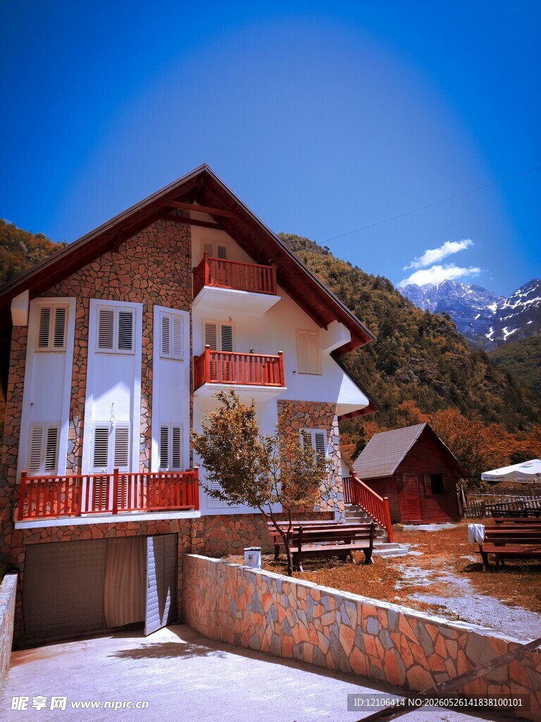 山间美丽小屋