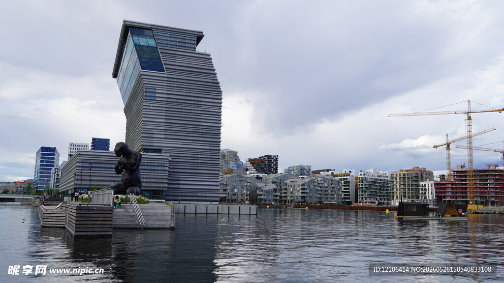 水边现代建筑景观