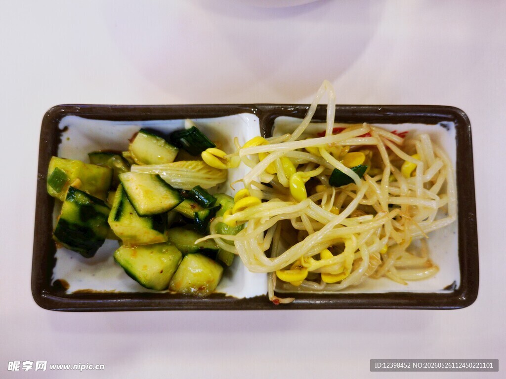 凉拌黄瓜豆芽拼盘