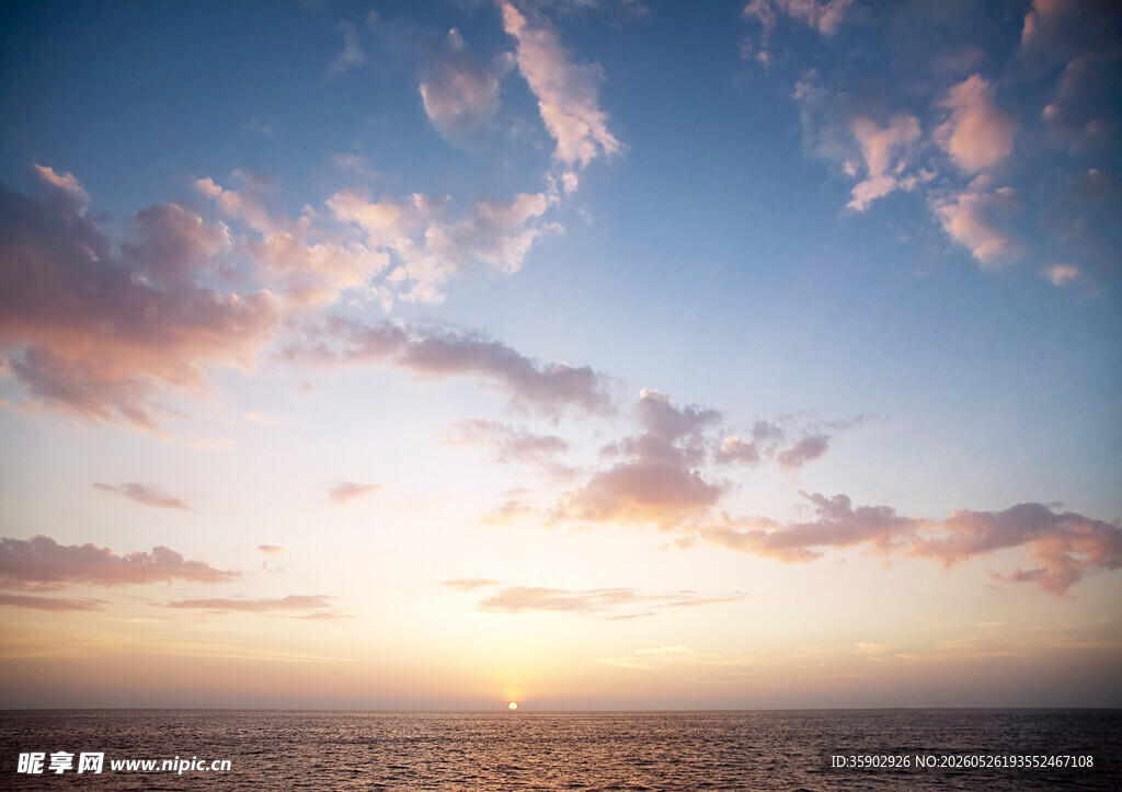 海上壮丽日出美景
