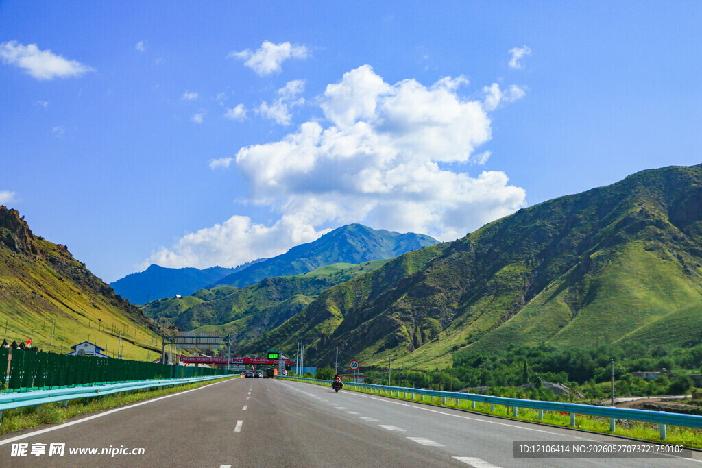 山间公路美景