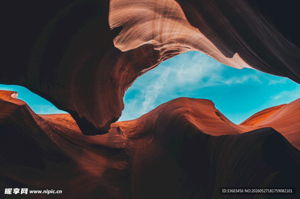 峡谷蓝天美景