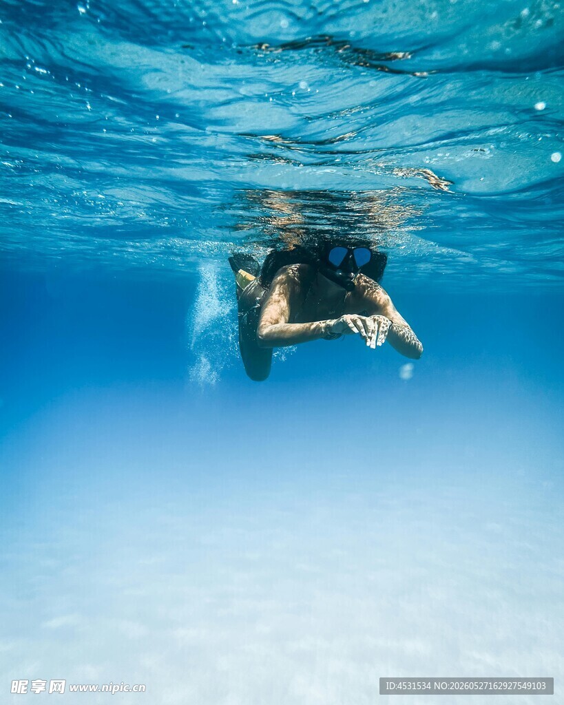 水下自由潜水者