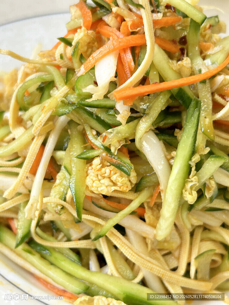黄瓜丝拌豆腐