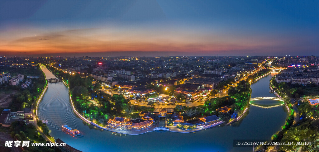 城市璀璨夜景俯瞰图