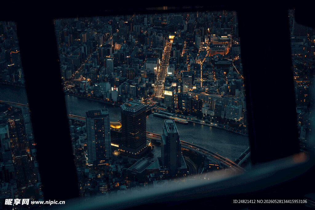 俯瞰璀璨都市夜景