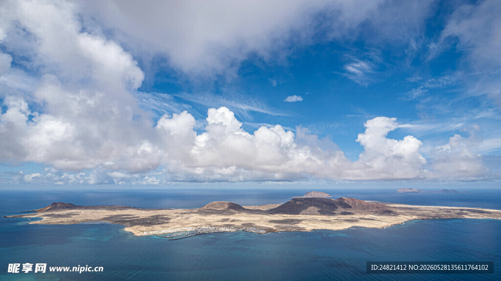 海上岛屿风光