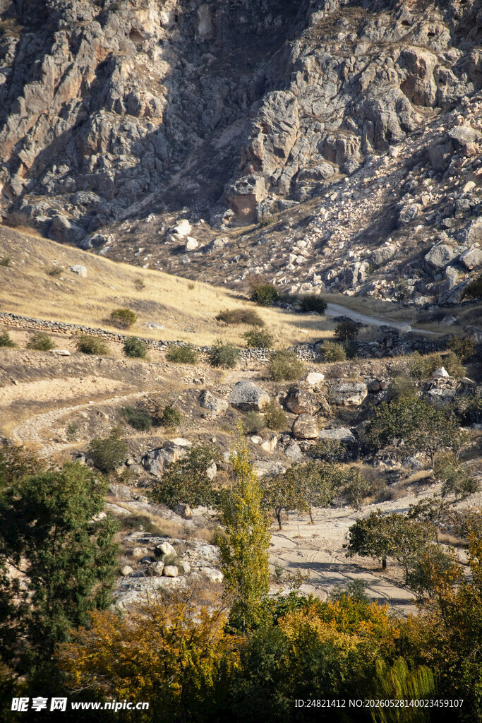 山间村落景致