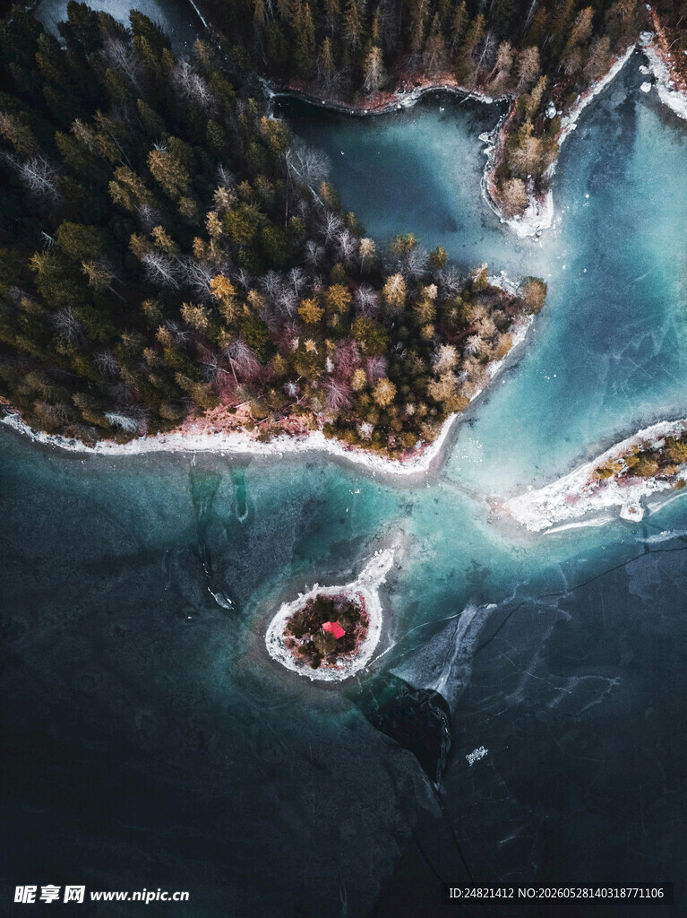 俯瞰绝美海岛蓝色海岸风景