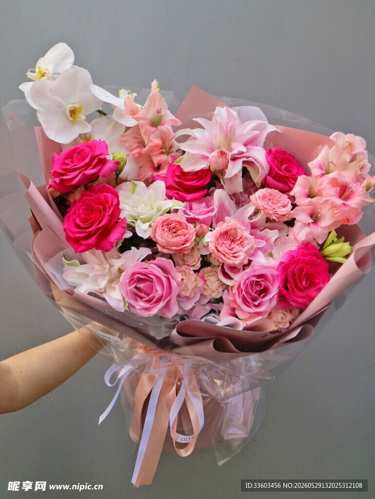 缤纷多彩鲜花花束