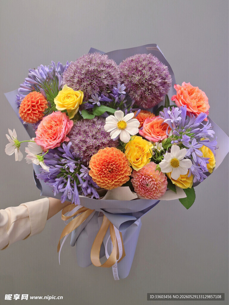 多彩鲜花花束