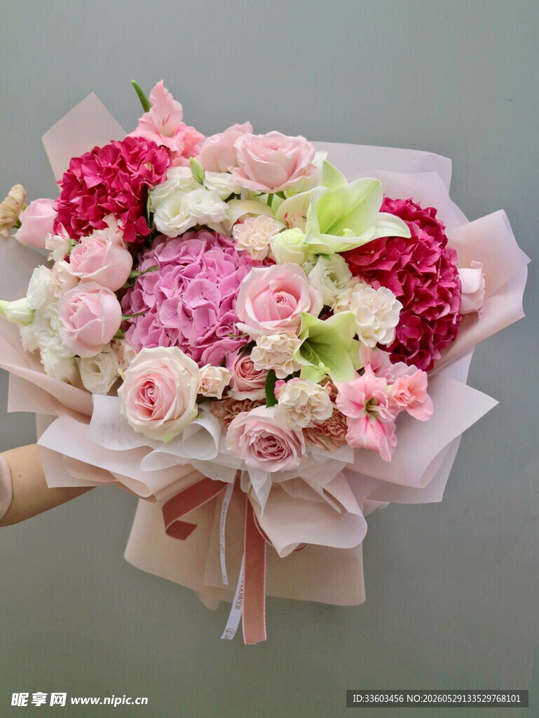 多彩鲜花花束