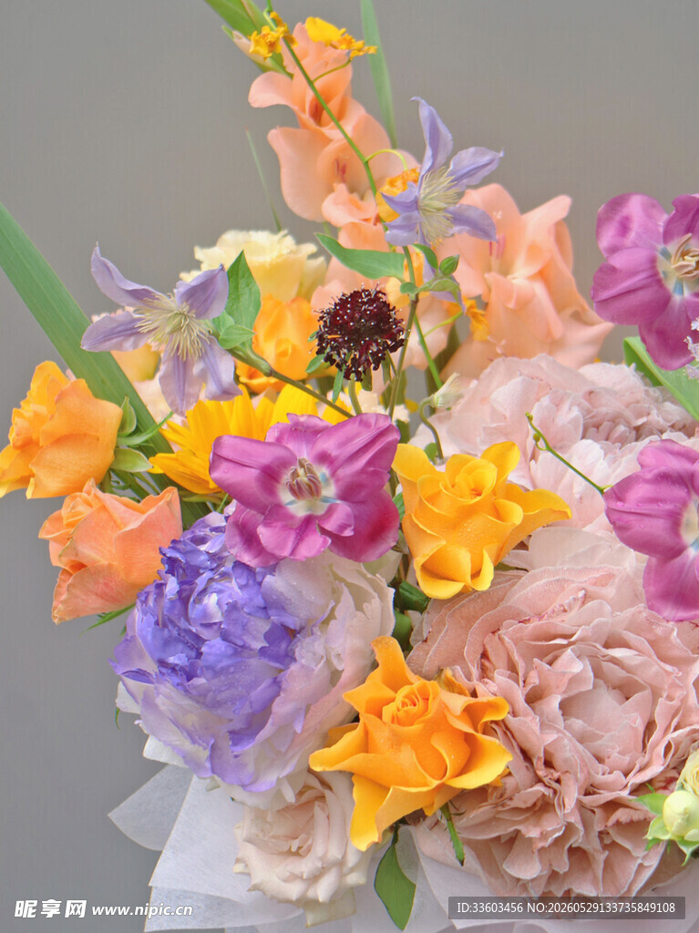 多彩花卉艺术插花作品