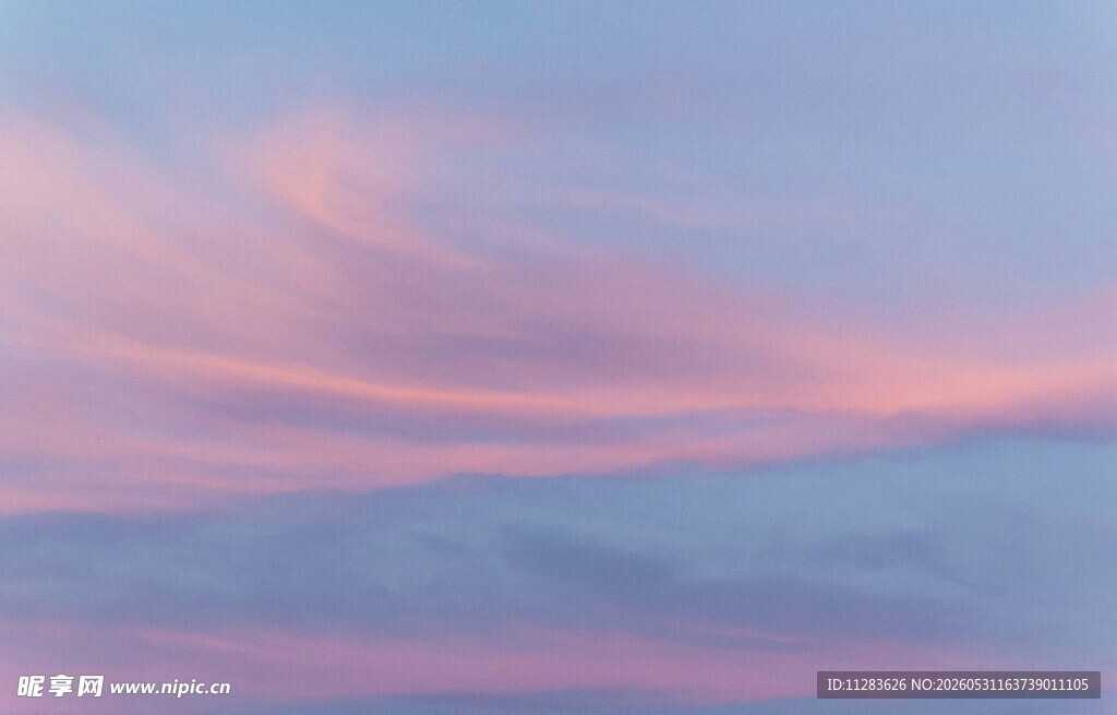 梦幻粉蓝天空