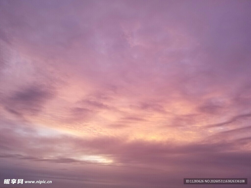 天空晚霞