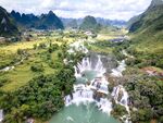 瀑布壮美山水景观自然风光风景