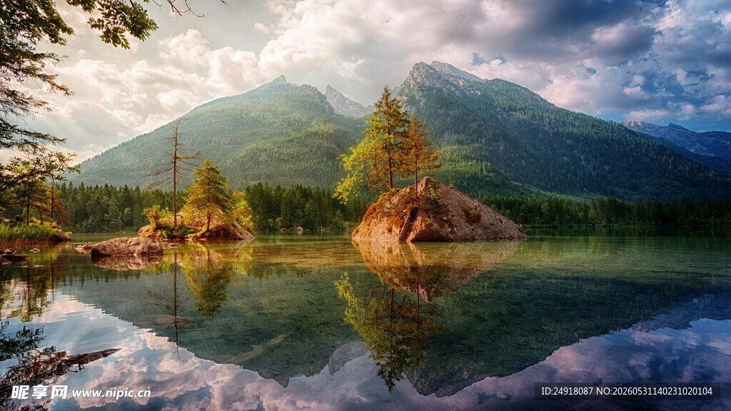 湖畔山林美景自然风景风光