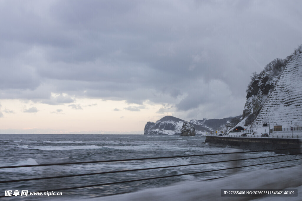冬日海岸雪景