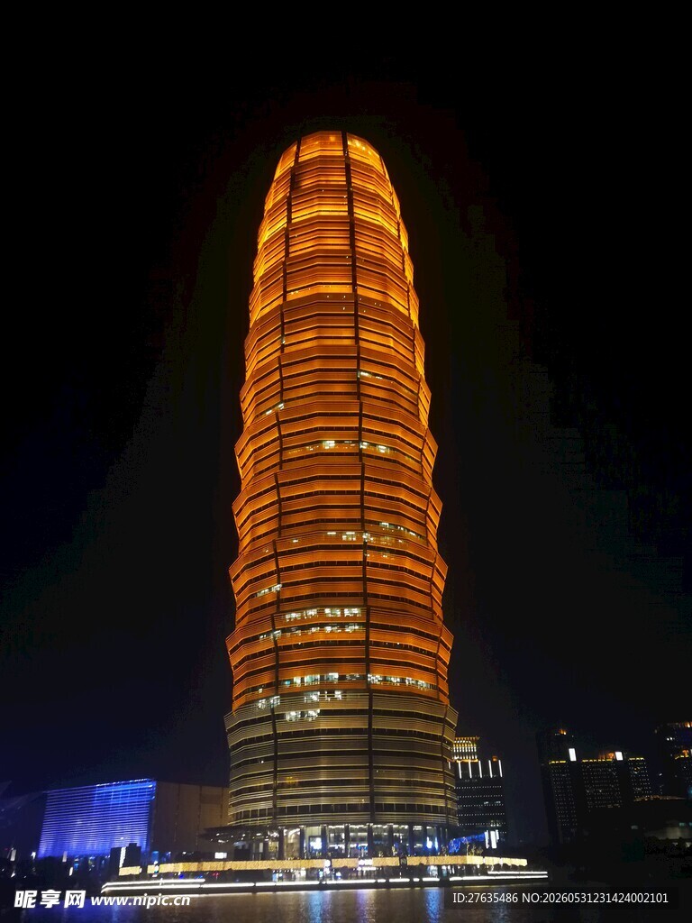 郑州玉米楼璀璨夜景