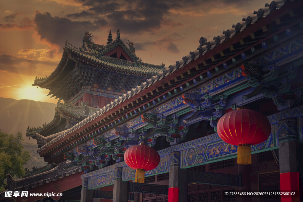 夕阳下的中式古建筑