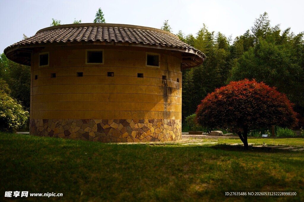 福建土楼古朴的圆形建筑