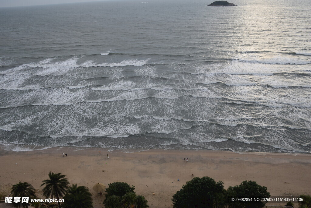 海边景致  波涛与远岛