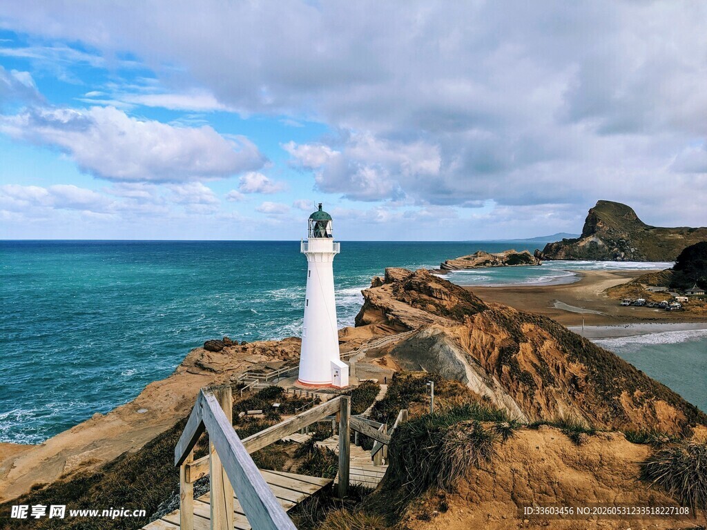 海岸灯塔风景