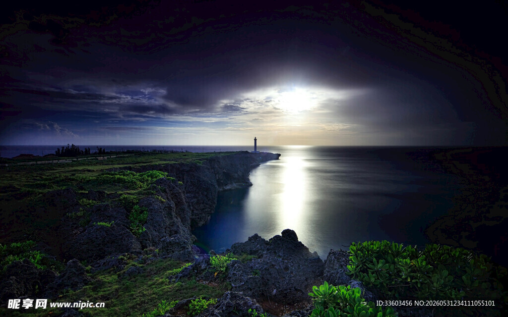 海边月夜美景