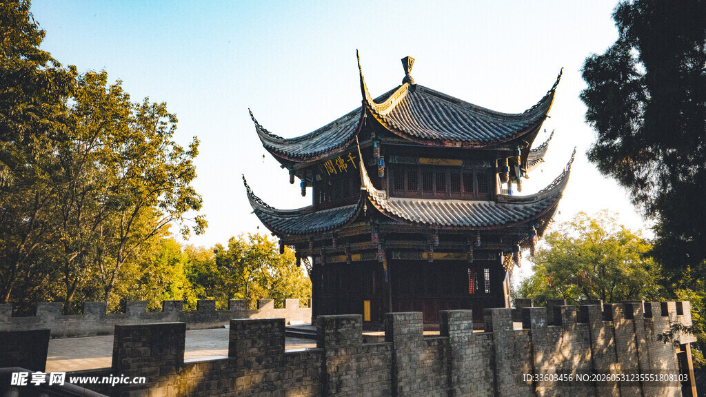 古色古香的中式城楼建筑