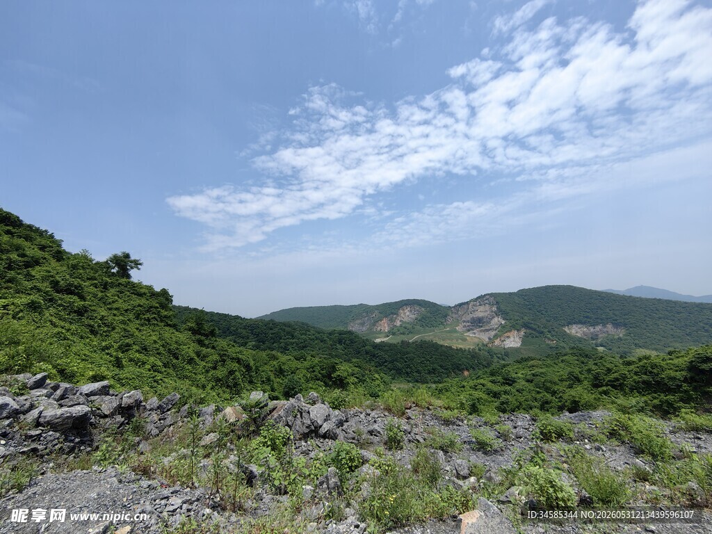 山间旷野风景