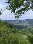 山间绿野风光