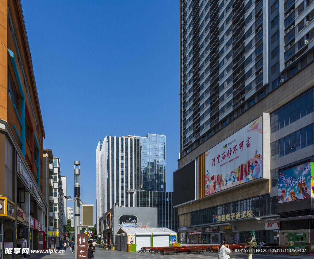 繁华都市商业街景象