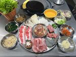 火锅韩式烤肉食材拼盘