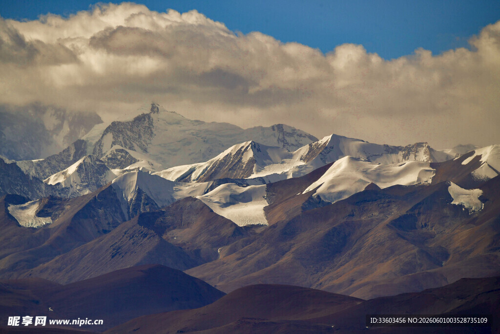 壮丽雪山美景