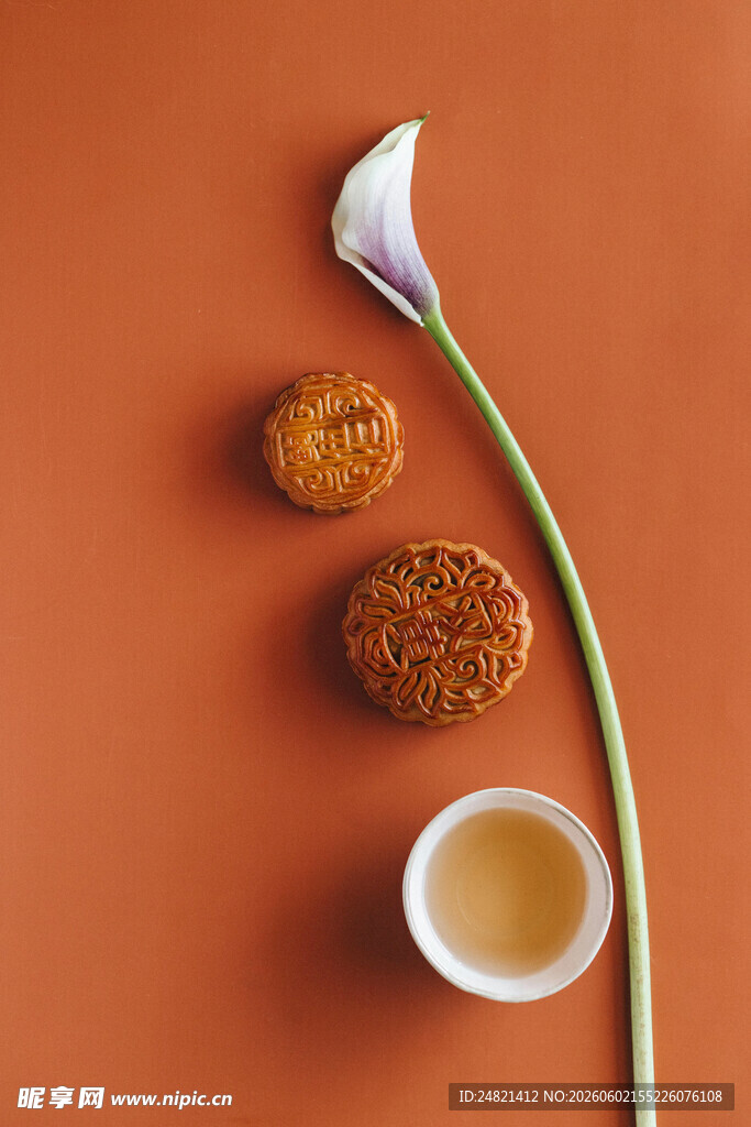 中秋月饼与茶的雅致组合