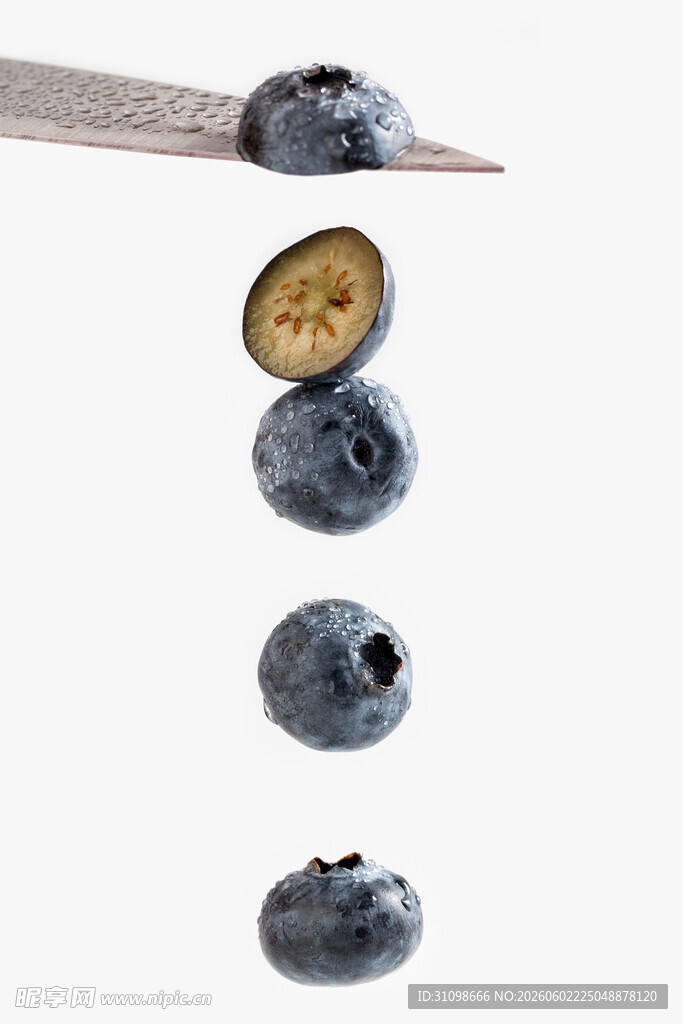 蓝莓从秤上掉落瞬间