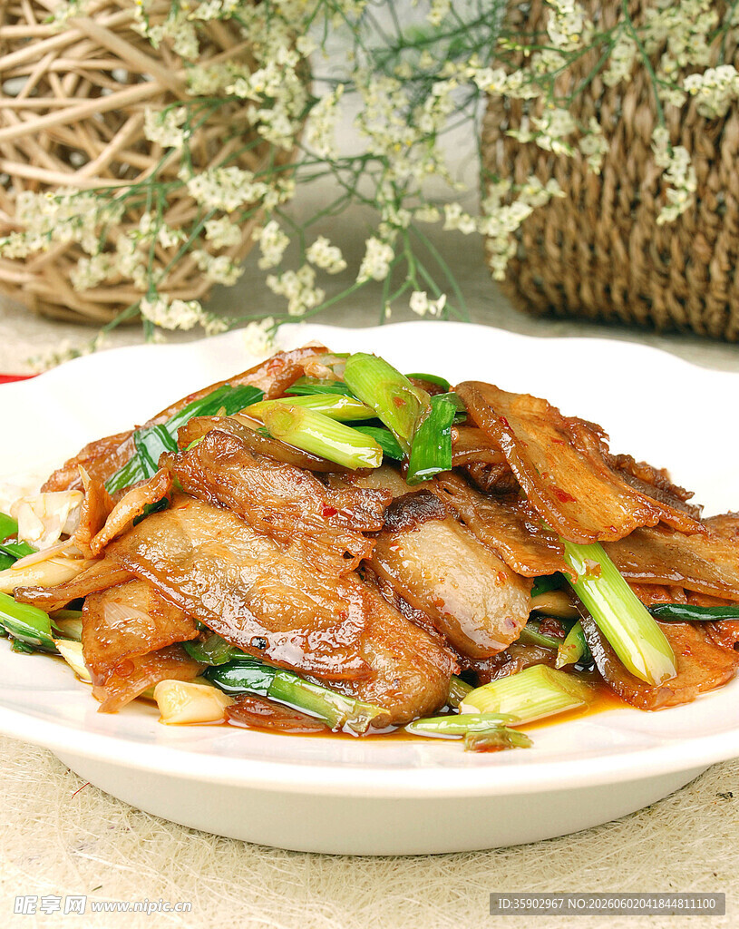 美味回锅肉色香味俱全