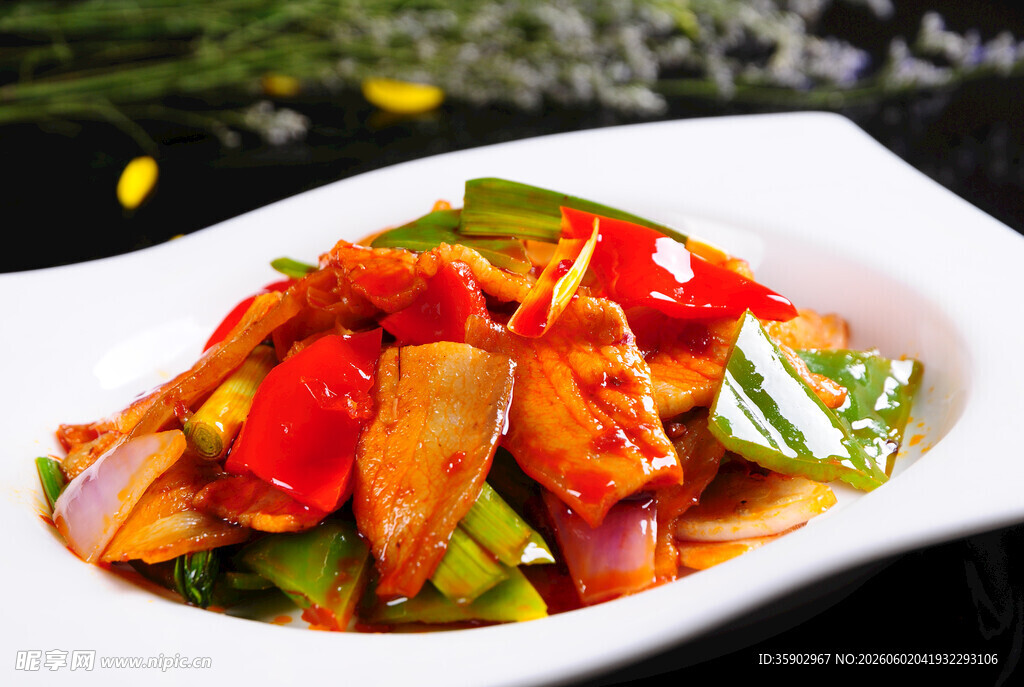 美味彩椒炒回锅肉