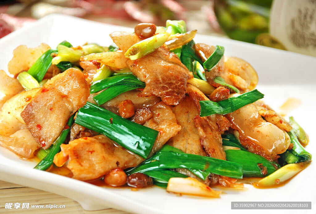 美味回锅肉炒青椒