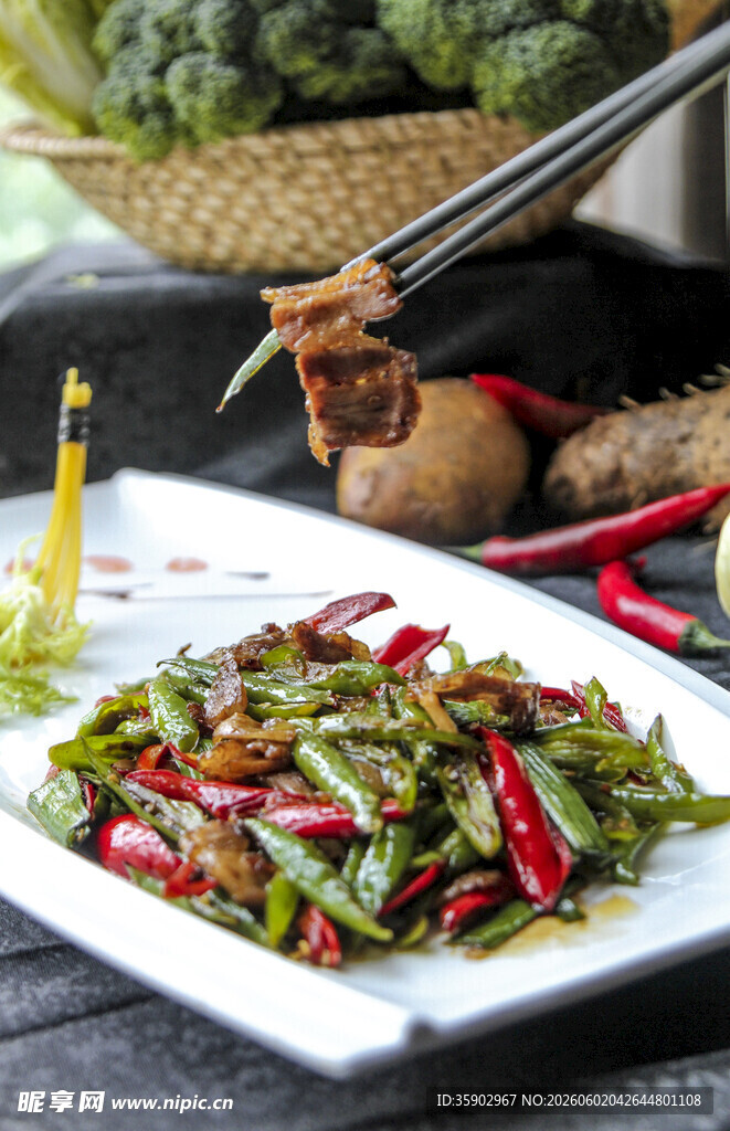 回锅肉美食图片