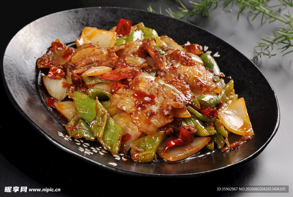 美味干锅五花肉