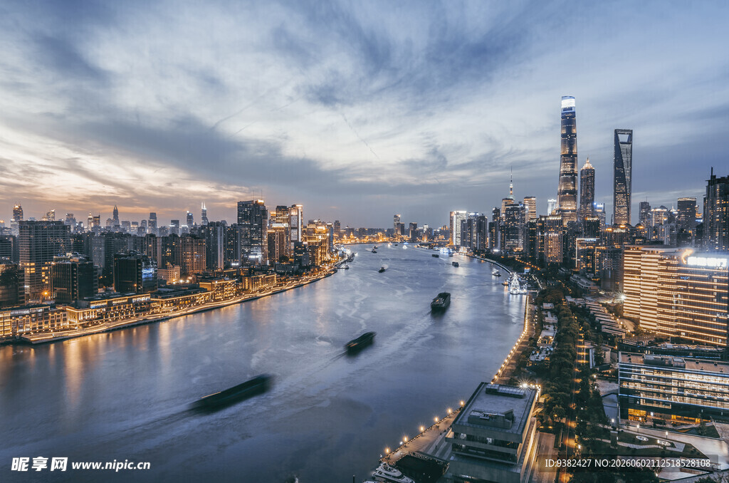 上海外滩璀璨城市夜景