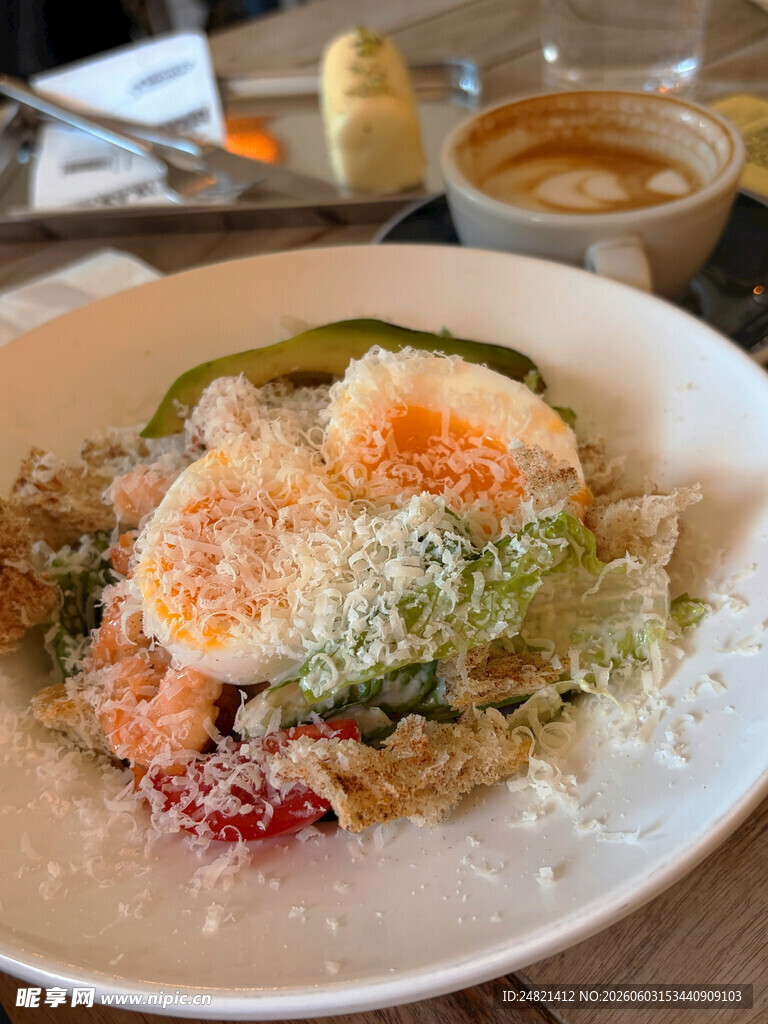 美味煎蛋意面摆盘精致