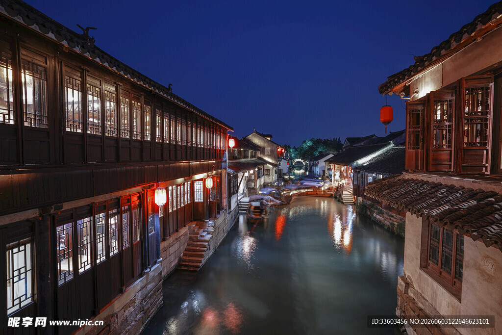 江南水乡夜景古巷灯火