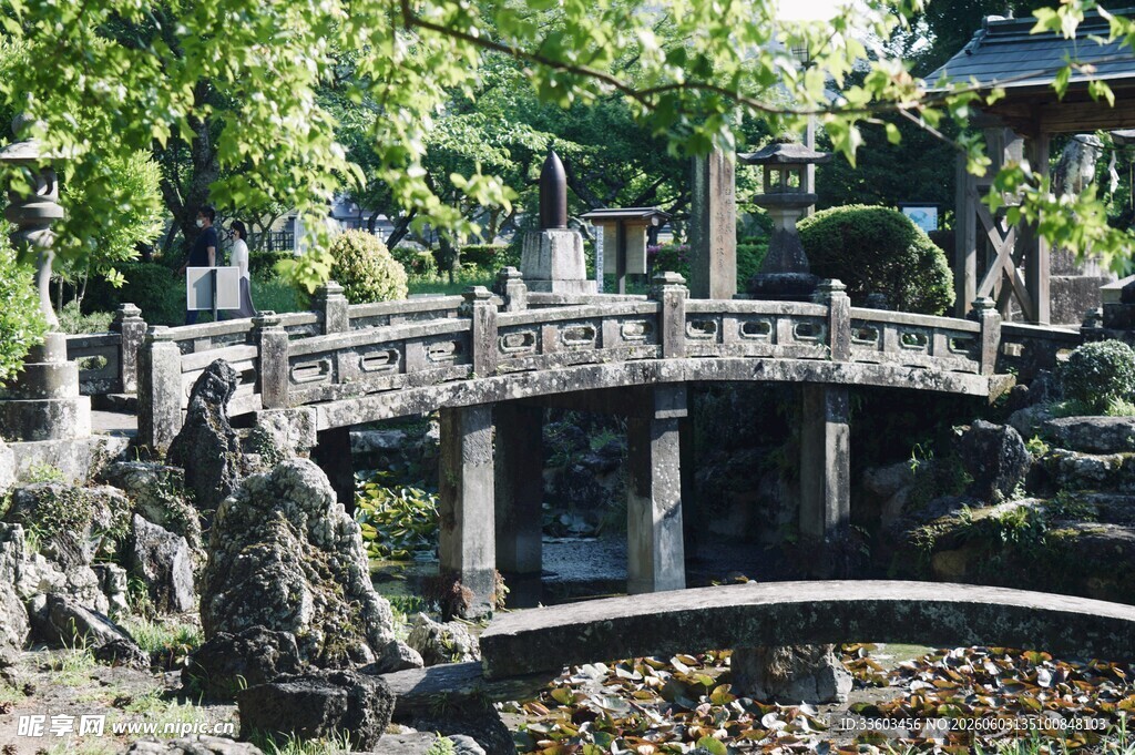 日式园林石桥景观