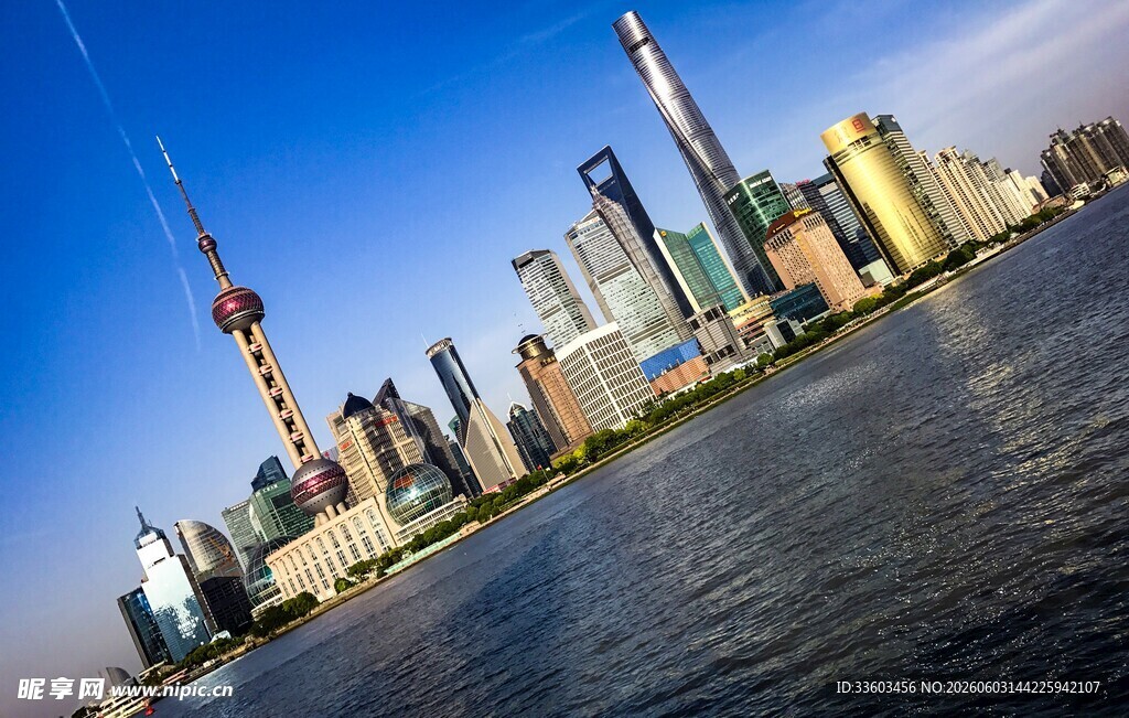 上海外滩璀璨城市天际线