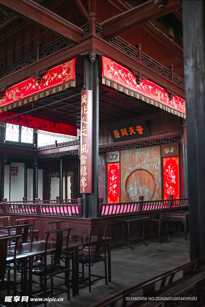 中式古建戏台传统氛围浓