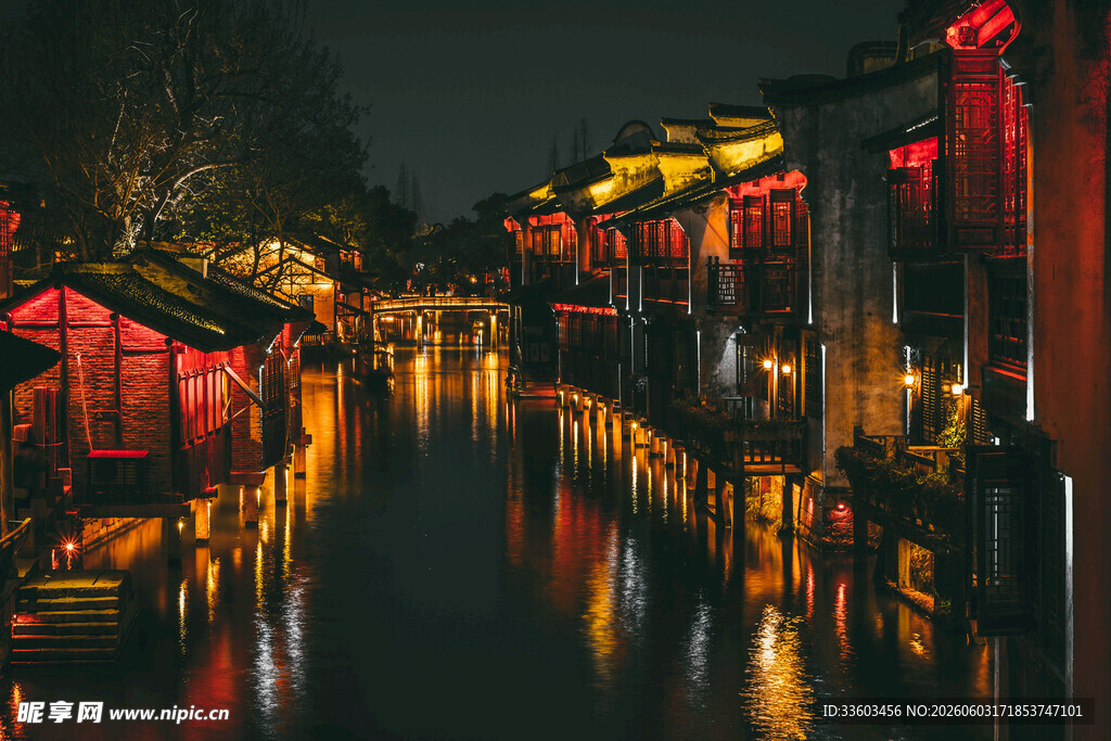 江南水乡夜景灯火映河景