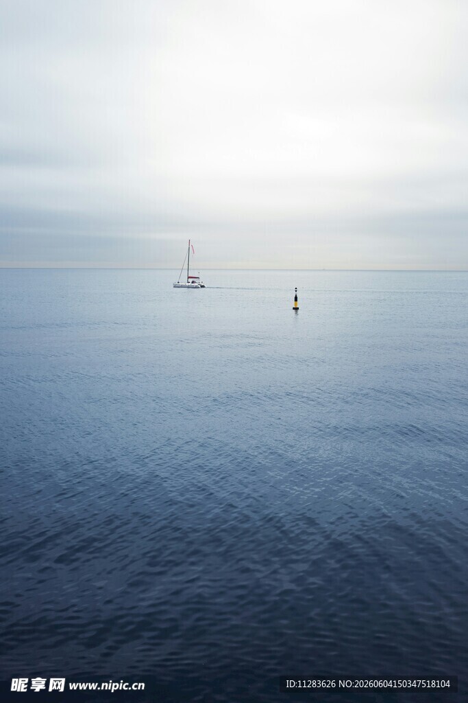 海上船只广阔