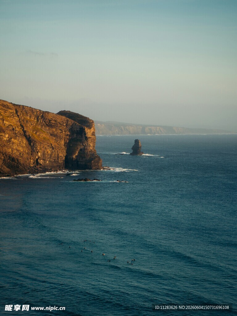 海边悬崖美景